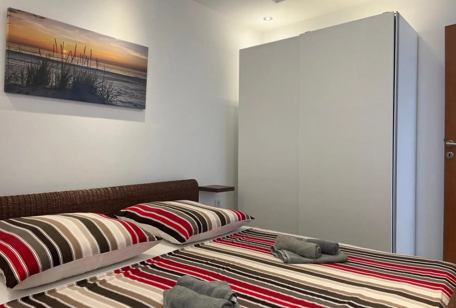 Sinisa Apartman Vir